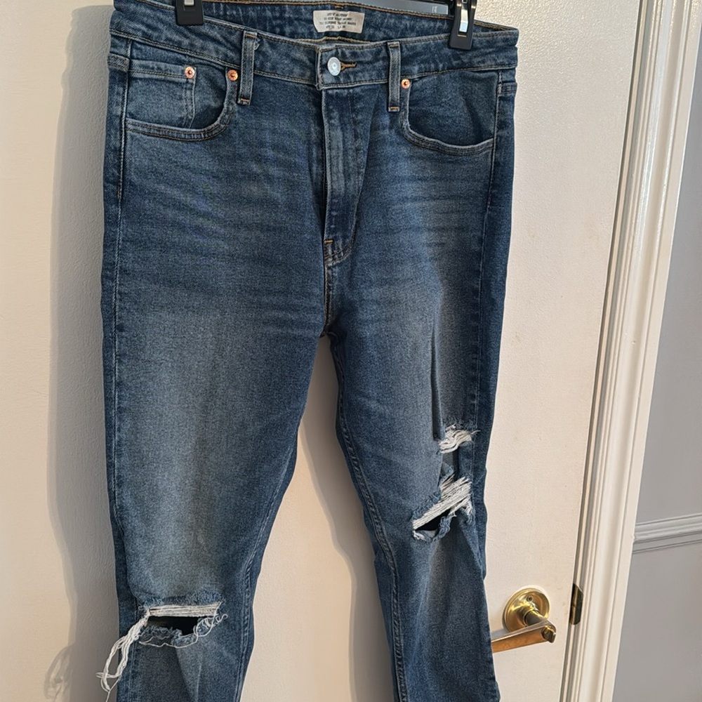 LEVI’s 721 HIGH RISE SKINNY RIPPED JEANS - Picture 5 of 6